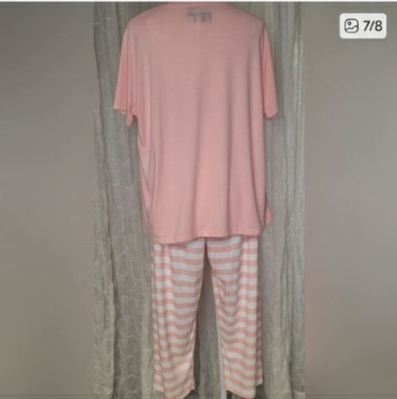 Lightweight Light Pink & White Striped Women's Sleepwear Set With Pockets - Picture 6 of 8